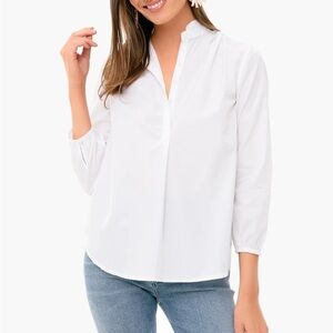 TROVATA BIRDS OF PARADIS

White Sara B Henley Shirt
